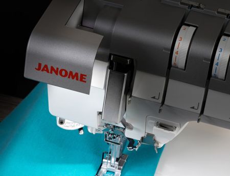 janome-coverpro-3000-professional_5848_7