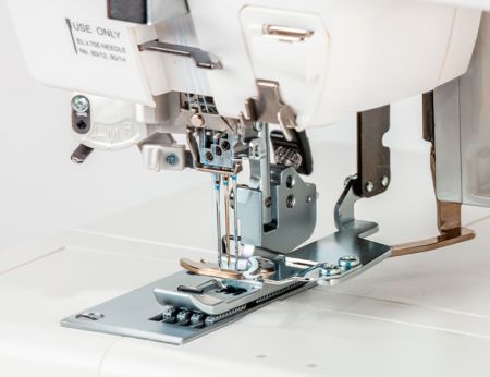 janome-coverpro-3000-professional_5848_9